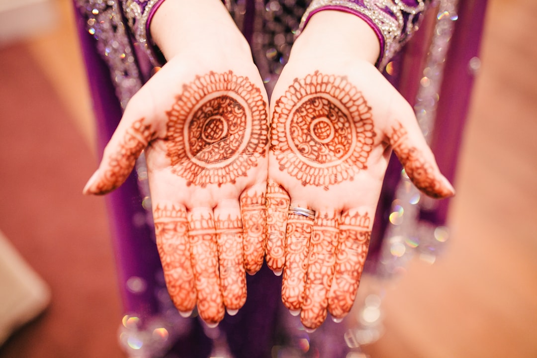 Unveiling the Surprising Secrets of Marrakchi Henna That Are Captivating Everyone!